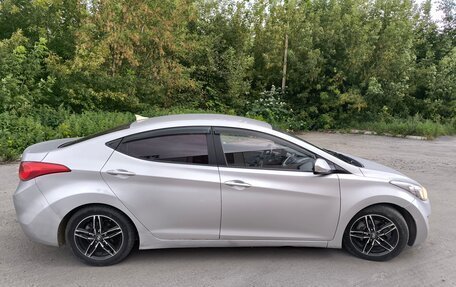 Hyundai Avante, 2012 год, 880 000 рублей, 3 фотография