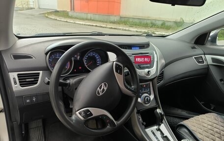 Hyundai Avante, 2012 год, 880 000 рублей, 6 фотография