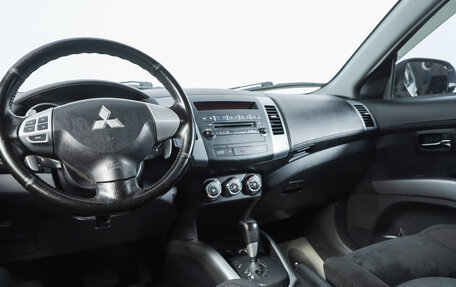 Mitsubishi Outlander III рестайлинг 3, 2011 год, 1 279 000 рублей, 7 фотография
