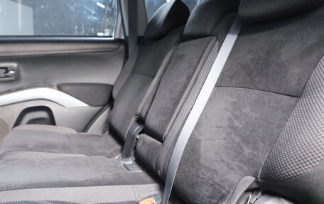 Mitsubishi Outlander III рестайлинг 3, 2011 год, 1 279 000 рублей, 16 фотография