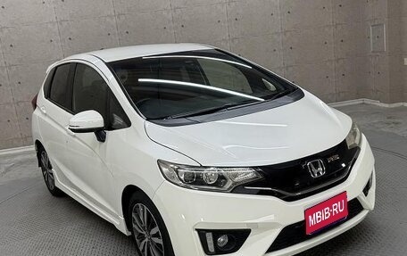 Honda Fit III, 2013 год, 900 000 рублей, 1 фотография