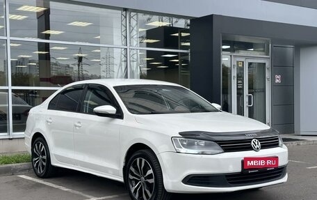 Volkswagen Jetta VI, 2013 год, 810 000 рублей, 1 фотография