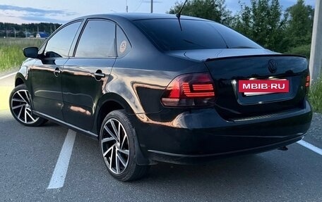 Volkswagen Polo VI (EU Market), 2013 год, 630 000 рублей, 2 фотография