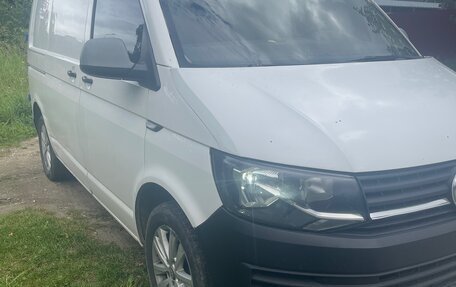 Volkswagen Transporter T6 рестайлинг, 2019 год, 2 200 000 рублей, 2 фотография