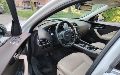 Jaguar F-Pace, 2016 год, 1 985 000 рублей, 9 фотография