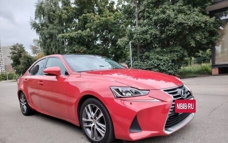 Lexus IS III, 2018 год, 2 245 000 рублей, 4 фотография