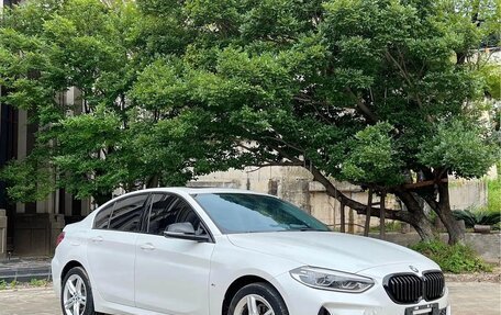 BMW 1 серия, 2023 год, 2 000 000 рублей, 3 фотография