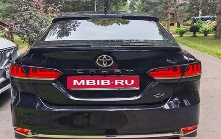 Toyota Camry, 2019 год, 2 300 000 рублей, 10 фотография