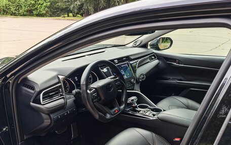 Toyota Camry, 2019 год, 2 300 000 рублей, 12 фотография