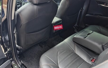 Toyota Camry, 2019 год, 2 300 000 рублей, 17 фотография
