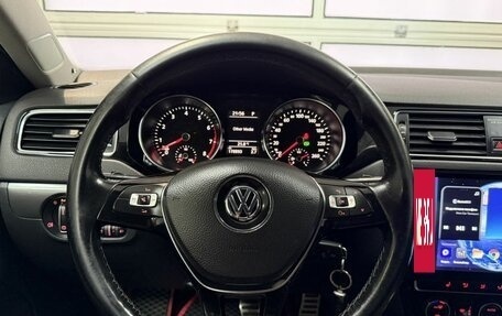 Volkswagen Jetta VI, 2016 год, 1 272 000 рублей, 11 фотография
