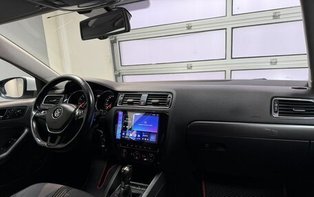 Volkswagen Jetta VI, 2016 год, 1 272 000 рублей, 20 фотография