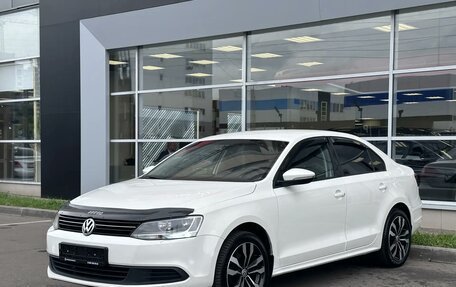 Volkswagen Jetta VI, 2013 год, 810 000 рублей, 3 фотография