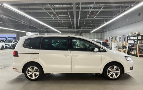 Volkswagen Sharan II, 2021 год, 1 700 000 рублей, 6 фотография