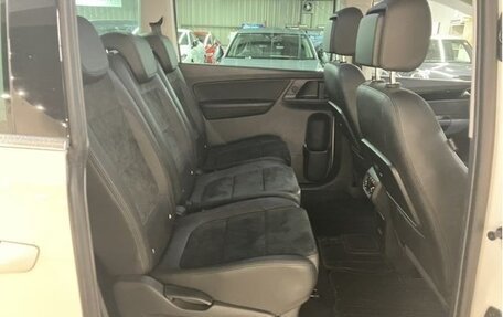 Volkswagen Sharan II, 2021 год, 1 700 000 рублей, 17 фотография