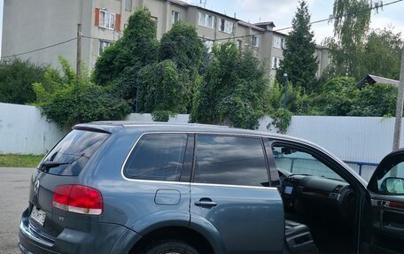 Volkswagen Touareg III, 2004 год, 690 000 рублей, 3 фотография