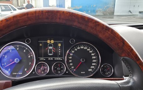 Volkswagen Touareg III, 2004 год, 690 000 рублей, 5 фотография