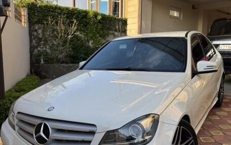 Mercedes-Benz C-Класс, 2011 год, 1 700 000 рублей, 1 фотография