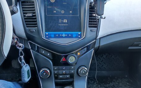 Chevrolet Cruze II, 2012 год, 570 000 рублей, 10 фотография