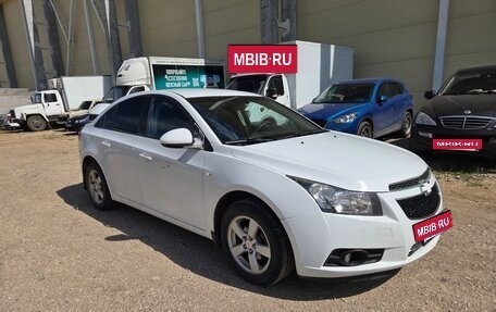 Chevrolet Cruze II, 2011 год, 670 000 рублей, 3 фотография