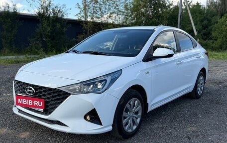 Hyundai Solaris II рестайлинг, 2021 год, 990 000 рублей, 3 фотография