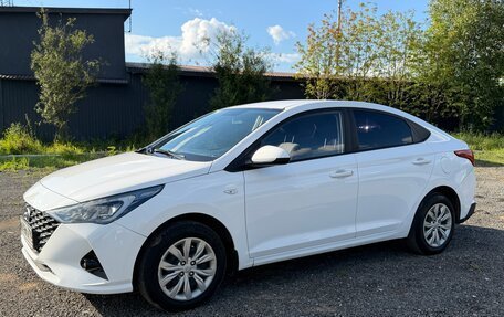 Hyundai Solaris II рестайлинг, 2021 год, 990 000 рублей, 12 фотография