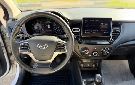 Hyundai Solaris II рестайлинг, 2021 год, 990 000 рублей, 19 фотография