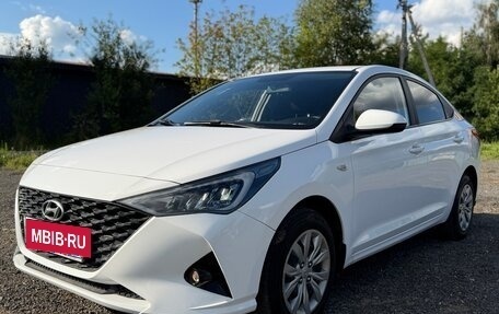 Hyundai Solaris II рестайлинг, 2021 год, 990 000 рублей, 13 фотография