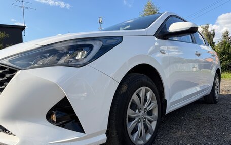 Hyundai Solaris II рестайлинг, 2021 год, 990 000 рублей, 33 фотография