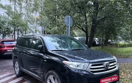 Toyota Highlander III, 2011 год, 2 100 000 рублей, 6 фотография