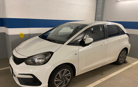 Honda Fit, 2022 год, 1 890 000 рублей, 3 фотография