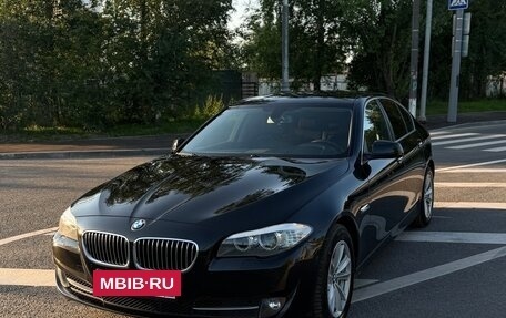 BMW 5 серия, 2012 год, 1 750 000 рублей, 2 фотография