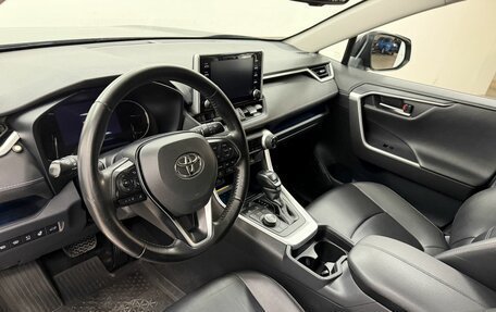 Toyota RAV4, 2020 год, 2 750 000 рублей, 11 фотография