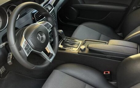 Mercedes-Benz C-Класс, 2011 год, 1 700 000 рублей, 4 фотография