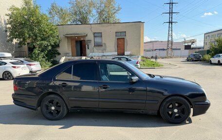 Mercedes-Benz E-Класс, 1997 год, 550 000 рублей, 5 фотография