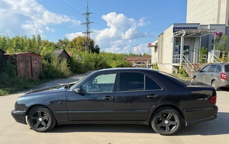 Mercedes-Benz E-Класс, 1997 год, 550 000 рублей, 6 фотография