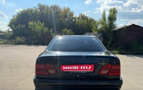 Mercedes-Benz E-Класс, 1997 год, 550 000 рублей, 9 фотография