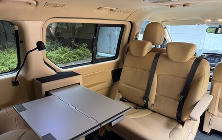 Hyundai H-1 II рестайлинг, 2018 год, 3 650 000 рублей, 19 фотография
