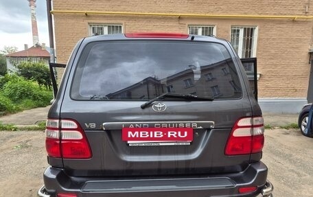 Toyota Land Cruiser 100 рестайлинг 2, 2002 год, 1 800 000 рублей, 6 фотография