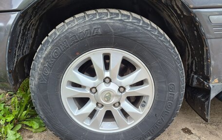 Toyota Land Cruiser 100 рестайлинг 2, 2002 год, 1 800 000 рублей, 14 фотография