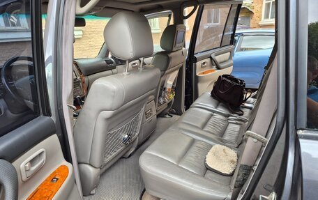 Toyota Land Cruiser 100 рестайлинг 2, 2002 год, 1 800 000 рублей, 12 фотография