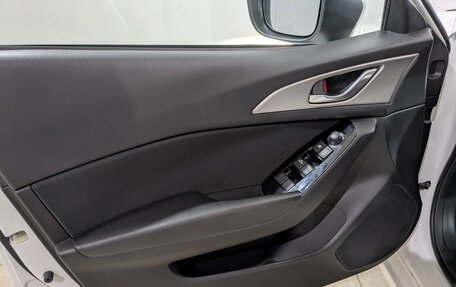 Mazda 3, 2016 год, 1 795 000 рублей, 21 фотография