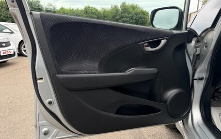 Honda Fit III, 2011 год, 697 000 рублей, 17 фотография
