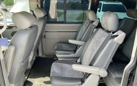 Volkswagen Multivan T5, 2010 год, 1 999 999 рублей, 11 фотография