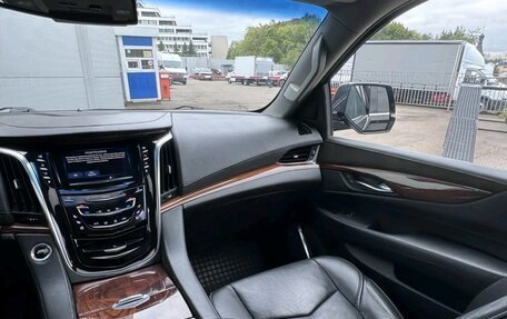 Cadillac Escalade IV, 2016 год, 3 150 000 рублей, 8 фотография