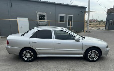 Mitsubishi Carisma I, 2003 год, 330 000 рублей, 3 фотография