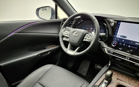 Lexus RX IV рестайлинг, 2025 год, 8 200 000 рублей, 8 фотография
