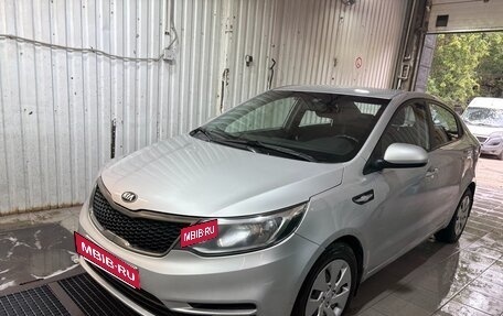 KIA Rio III рестайлинг, 2016 год, 820 000 рублей, 2 фотография