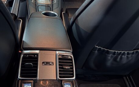 Porsche Panamera II рестайлинг, 2010 год, 2 500 000 рублей, 29 фотография