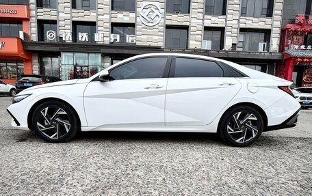 Hyundai Elantra, 2023 год, 1 740 000 рублей, 8 фотография